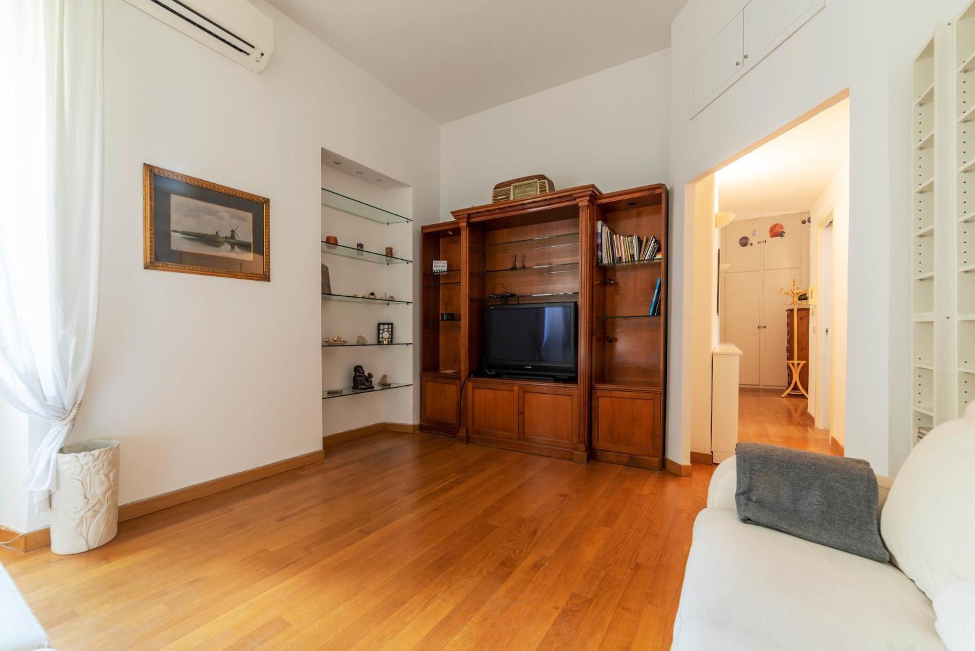 Accogliente E Colorato, A Pochi Passi Dal Colosseo - Fromhometorome Apartment *