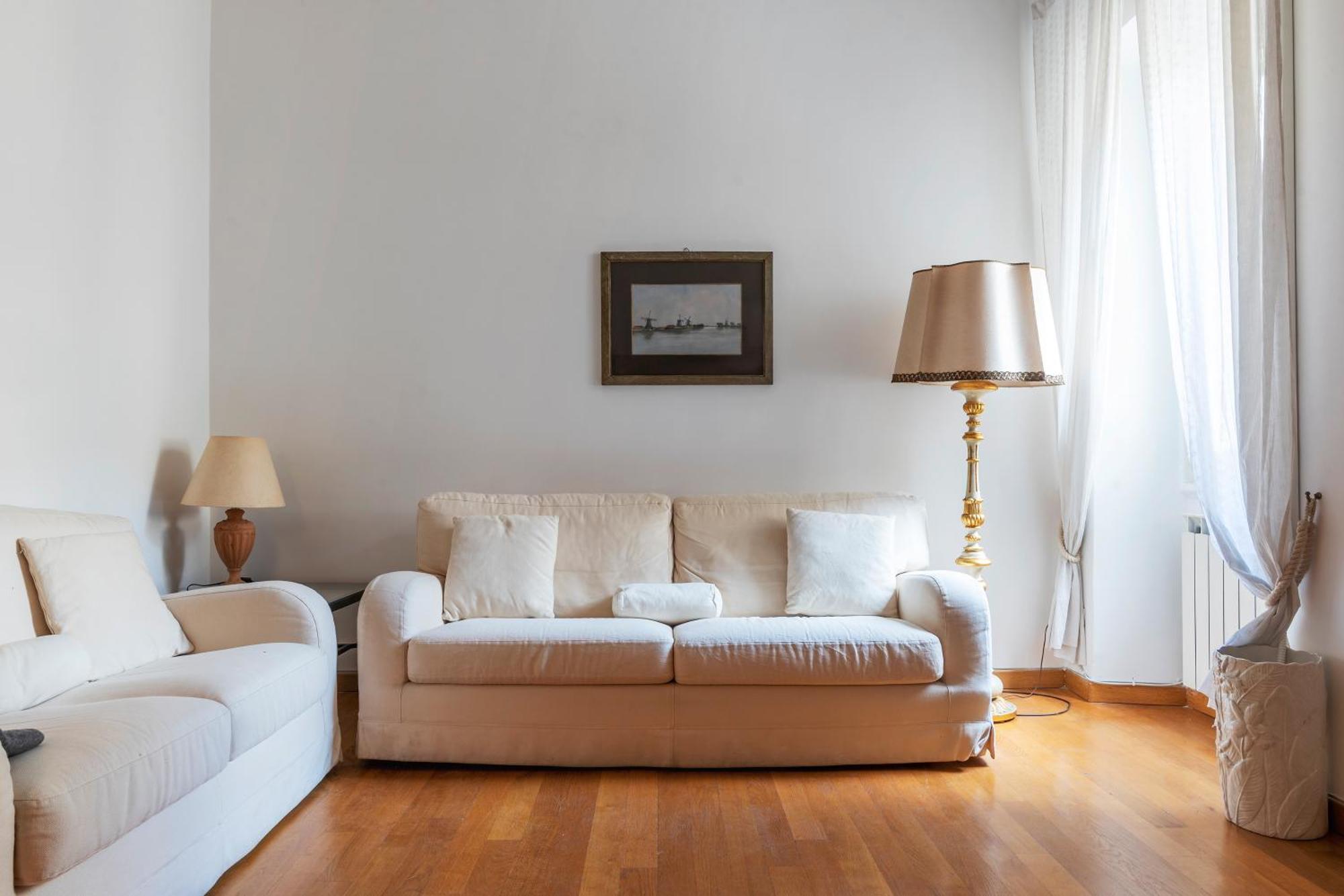 Accogliente E Colorato, A Pochi Passi Dal Colosseo - Fromhometorome Apartment