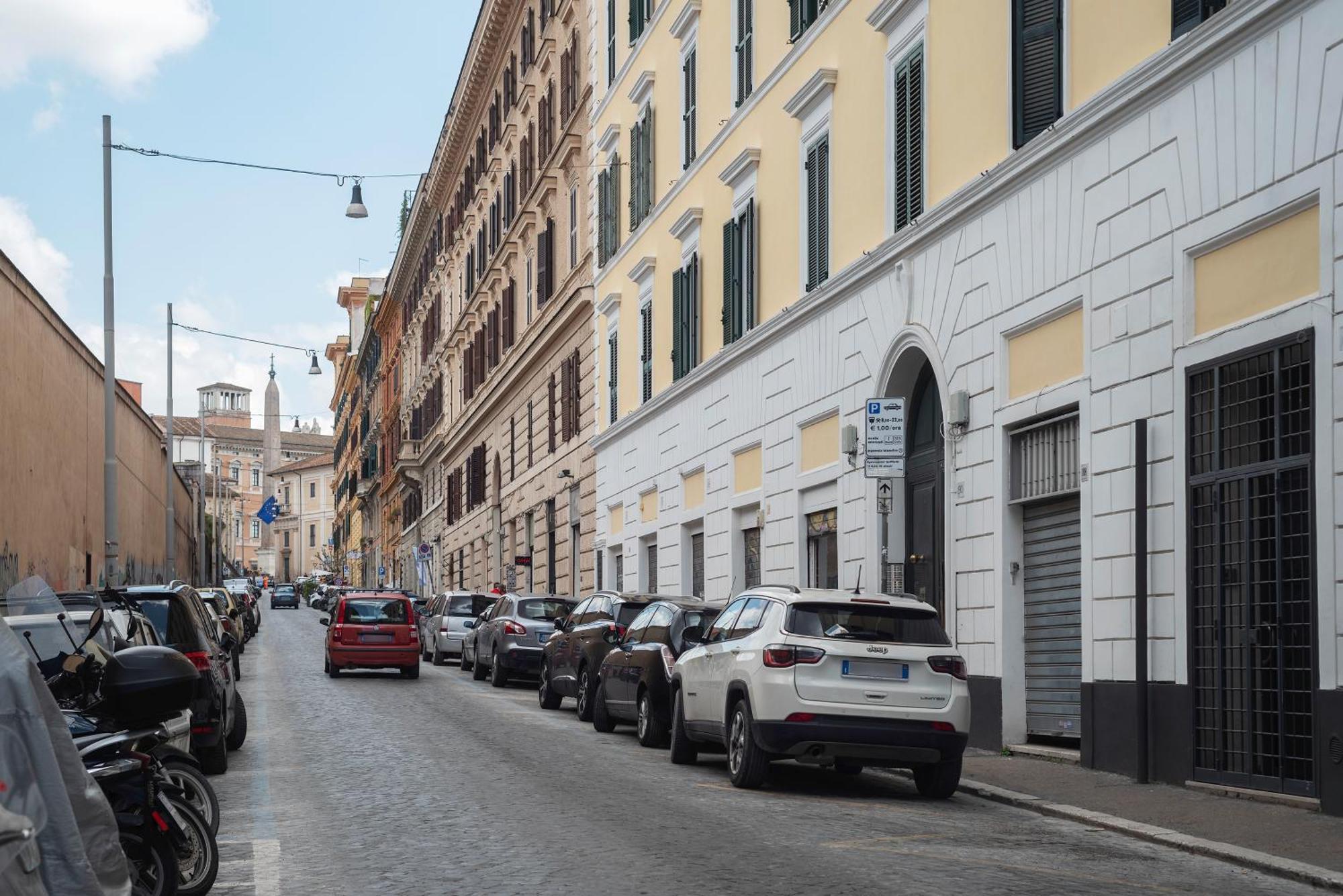 Accogliente E Colorato, A Pochi Passi Dal Colosseo - Fromhometorome Apartment *